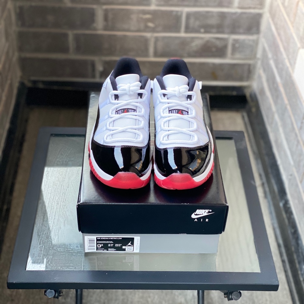 Jordan 11 Retro Low Concord Bred